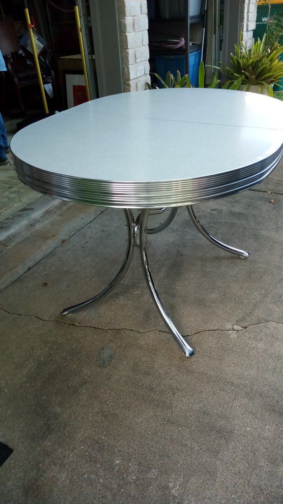 Formica Oval, Chrome Table