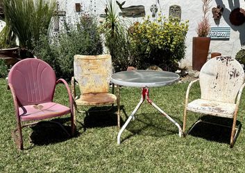 Vintage Patio Chairs & Table