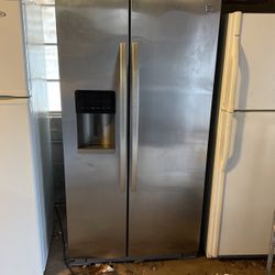 Kenmore Stainless Steel Sad By Side Excellent Condition