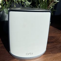 Netgear Orbi RBR850 Whole Home AX6000 Tri-Band Mesh WiFi 6 System (Router Only)