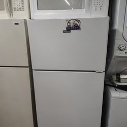 Super Clean White Hotpoint Appliances 