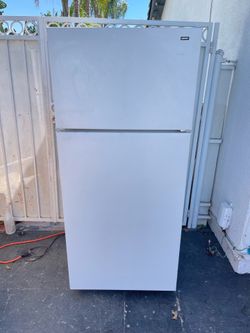 Hotpoint Fridge (Delivery )