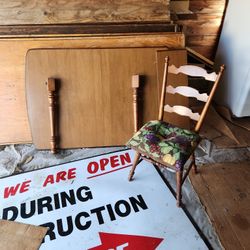 Dining Room Table,2 Leafs,6 Chairs Good Condition