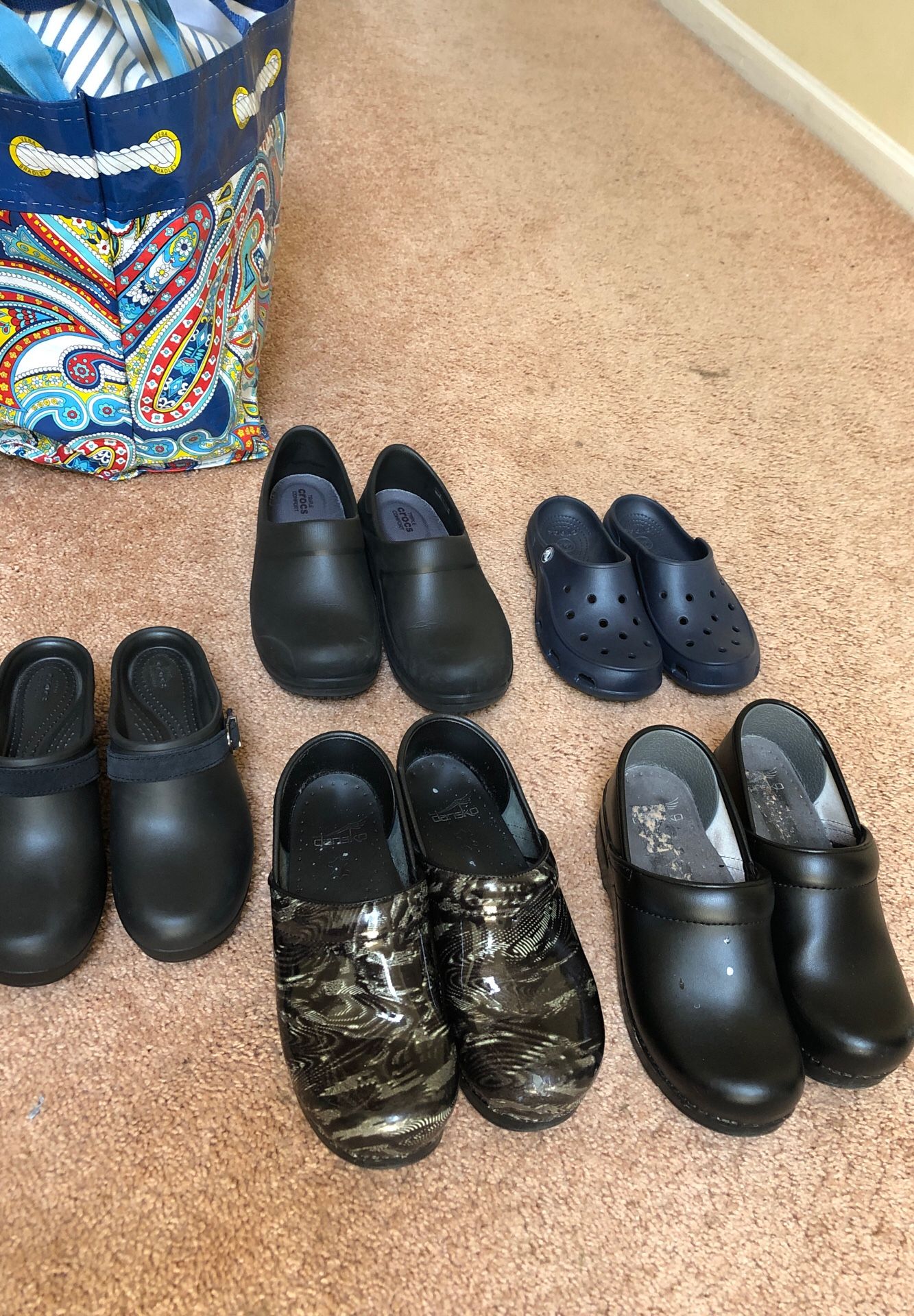 Crocs & Clogs/Nurse Shoes 6 & 6.5 women