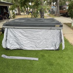 Smittybilt Roof Top Tent 
