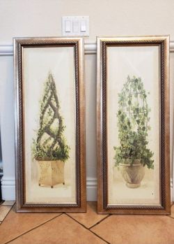 Set of 2 Accent Wall Décor Frames
