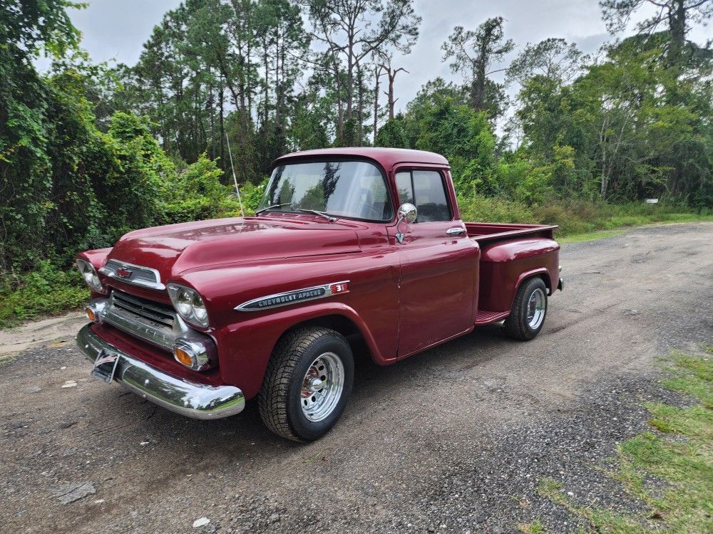 1959 Chevrolet Apache Truck