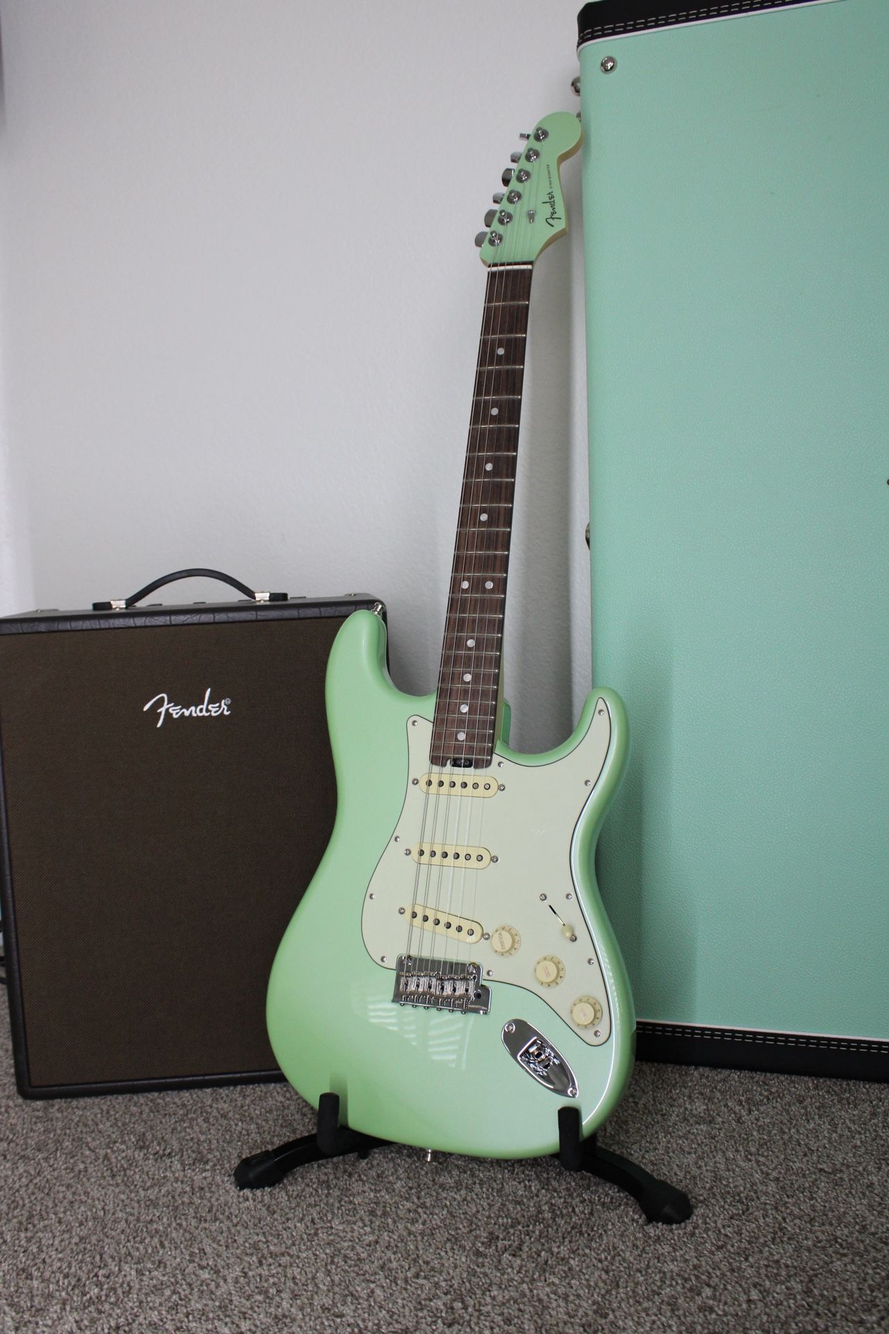 π₯ Fender American Ultra Stratocaster β Seafoam Green (Like New + Hard Case) π₯