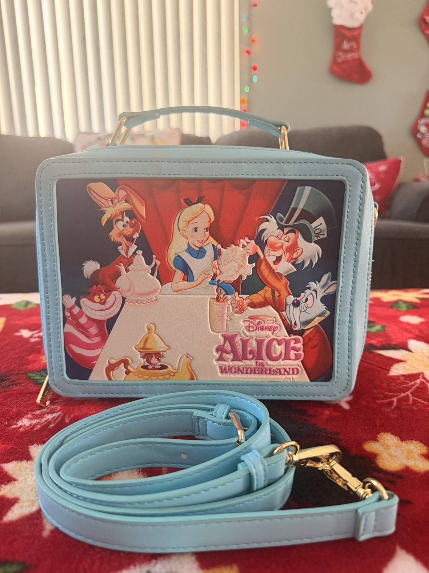 Disney Loungefly — Alice In Wonderland Lunch Box Purse & Wallet 