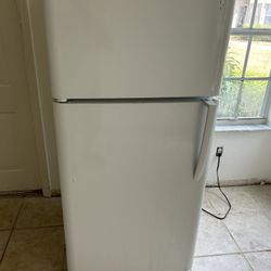 Hot Combo Refrigerator,stove,dishwasher,microwave,washers and Dryer