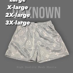 Lv Shorts 
