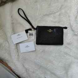 Brand New Coach Wristlet 