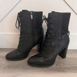 Michael Kors Carrigan Leather Black Bootie - size 8.5 Zippered Boot