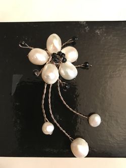 Pearl and Onyx Pendant