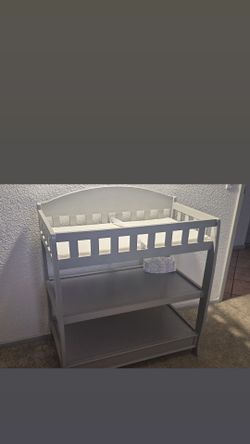Diaper changing table