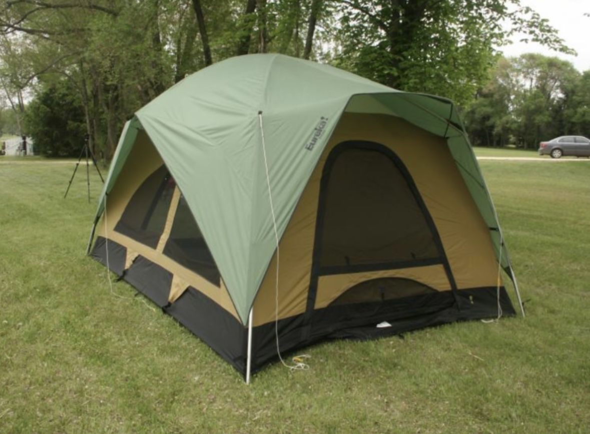 TITAN Tent By Eureka 128.25 Sq Ft Easy Set Up 4 Pole