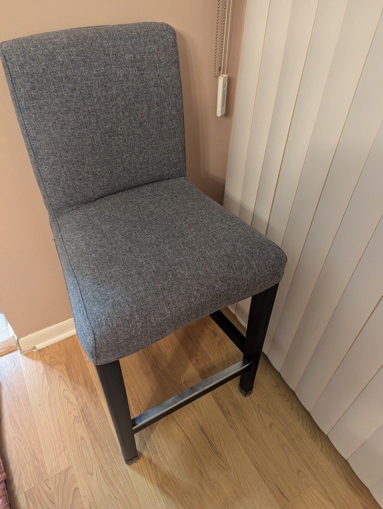 IKEA Counter Height Stool (Black Legs)