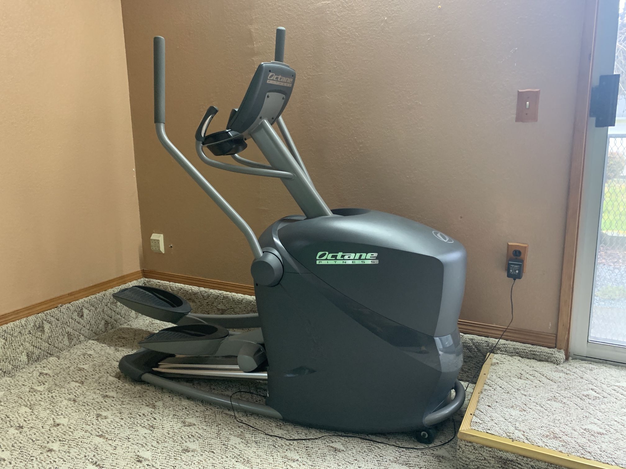 Octane Fitness Q35c Elliptical