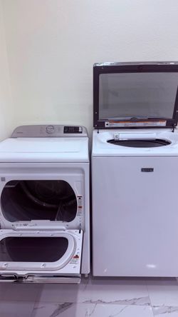 Maytag Washer and Dryer Set