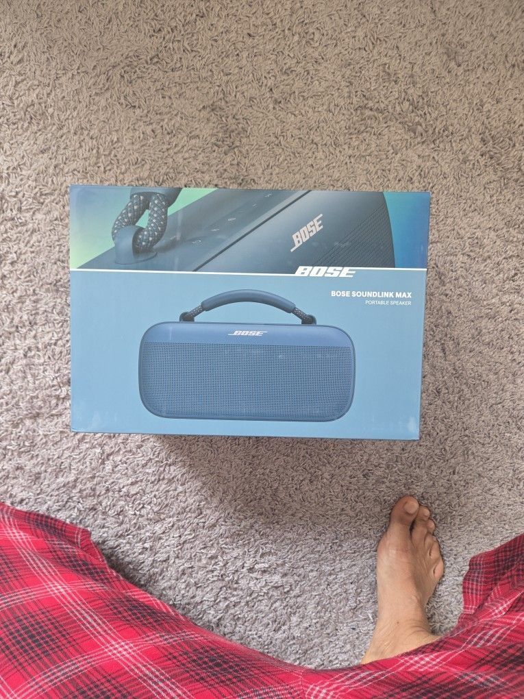 Bose Soundlink Max - Brand New