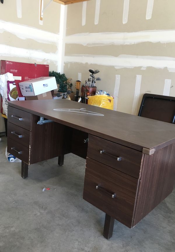 New And Used Computer Desks For In Bakersfield Ca Offerup