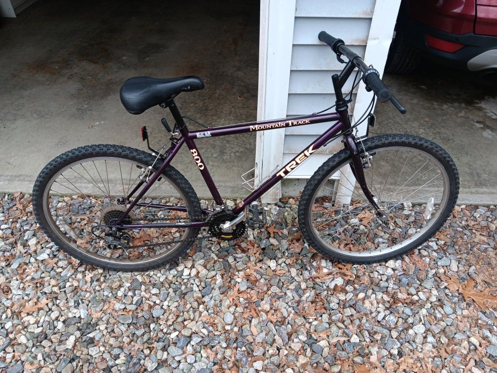 Trek 800 Mountain Bike