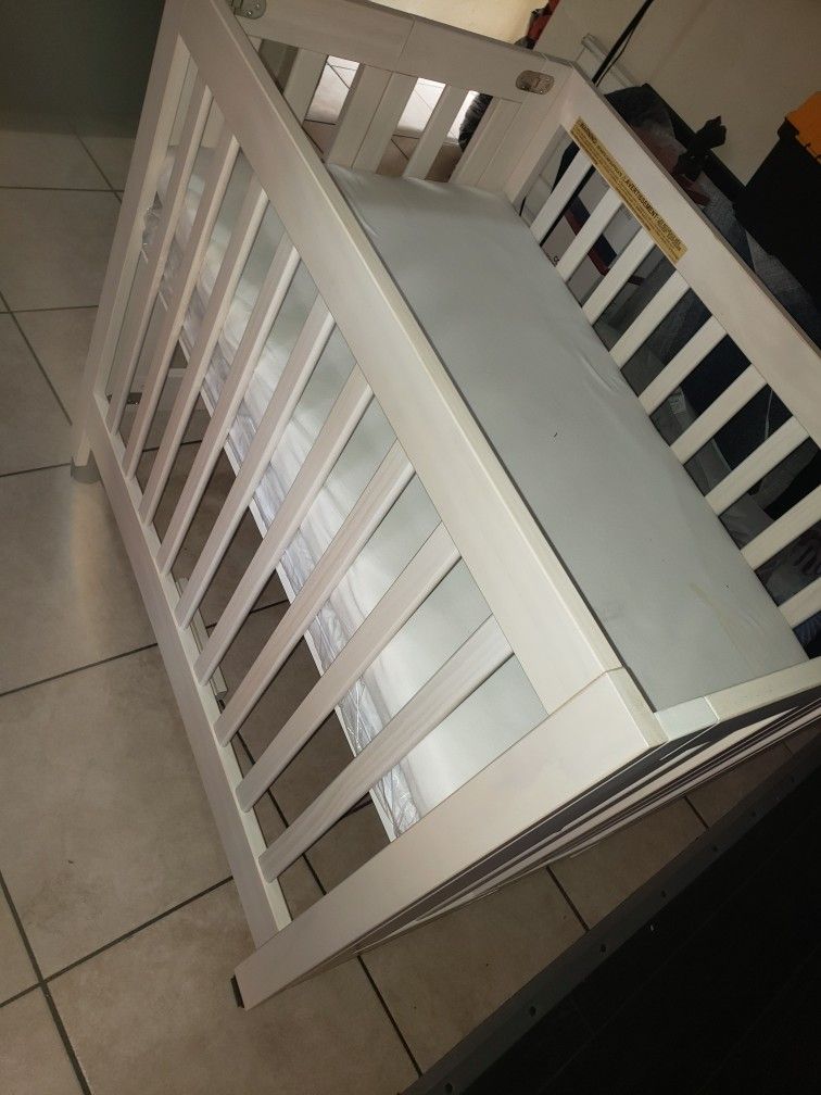 Cuna Para Bebés 39 X 25 Con Llantas De Freno