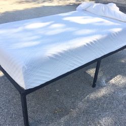 ****Twin Bed With Mattress *****