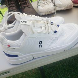 Brand On Tennis Shoes , Used Once, $75 In SANTA ana 92707