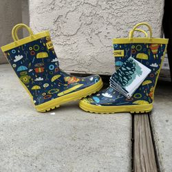 Kids 4Y Rain Boots ; Like New 