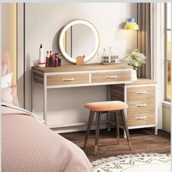 Desk/Escritorio 
