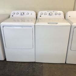 Ge He Top Load Washer With Agitator  And Gas Dryer Set In White 