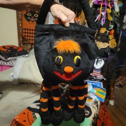 Halloween Cute Plush Spider Candy Bucket With Dangling Legs Trick Or Treat 