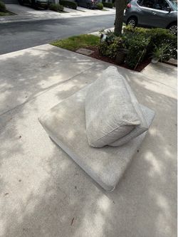 Free Rooms To Go corner sofa modular