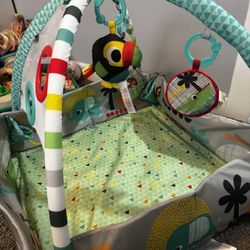 Bright Starts 5-in-1 Your Way Ball Play Activity Gym and Ball Pit