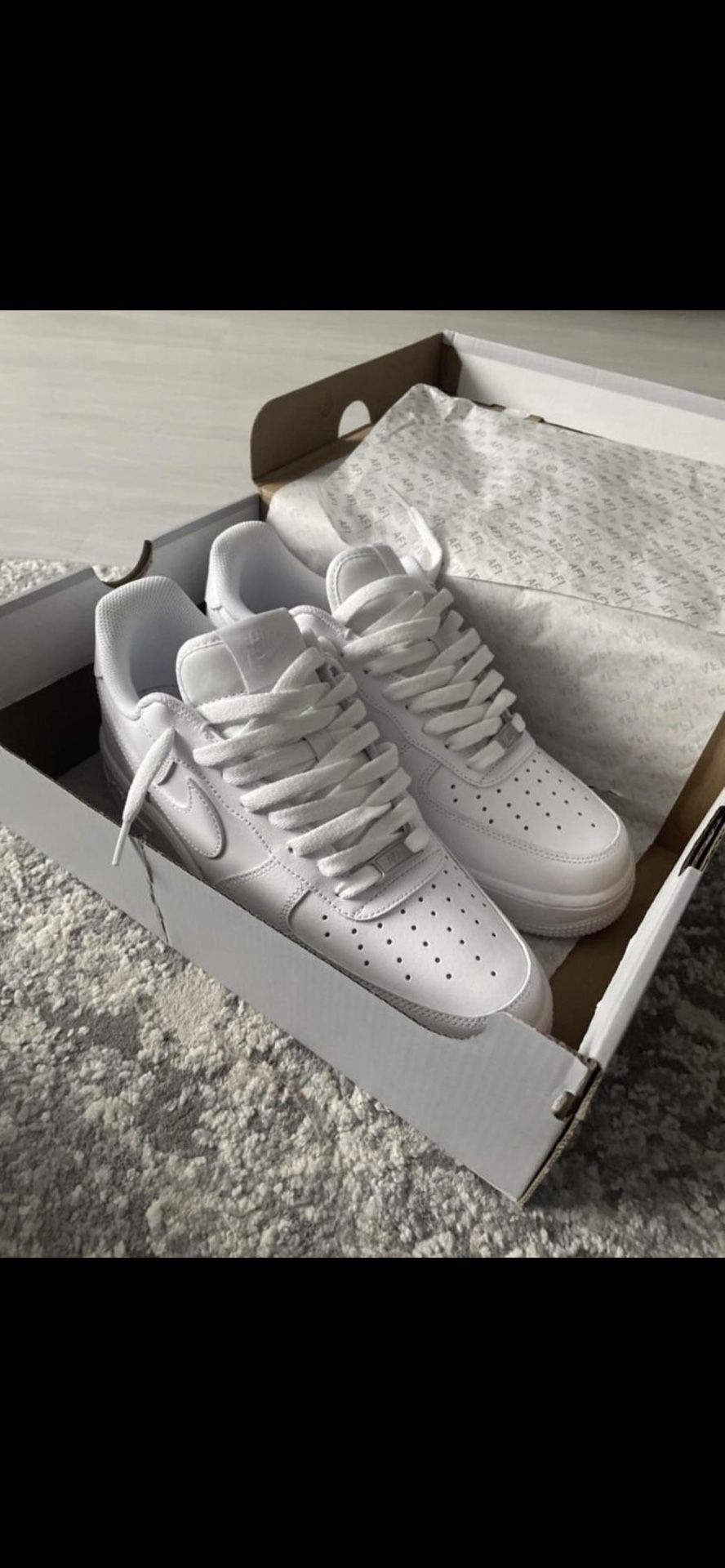 brand new never worn air force ones  sz8