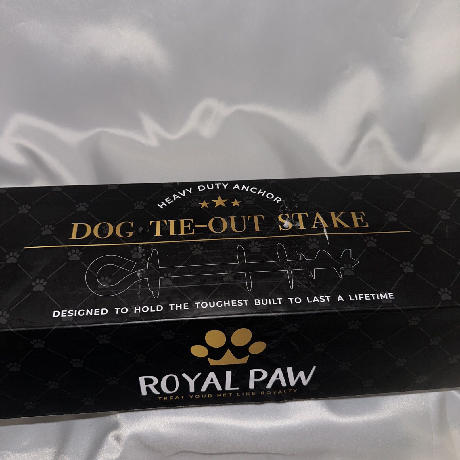 Royal Paw Dog Stake