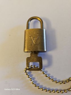 Louis Vuitton Key & Lock #318