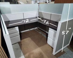 6' X 6' GLASSTOP CUBICLES  ( DELIVERY & INSTALLATION AVAILABLE)