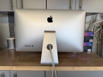 27-inch Apple Thunderbolt Display
