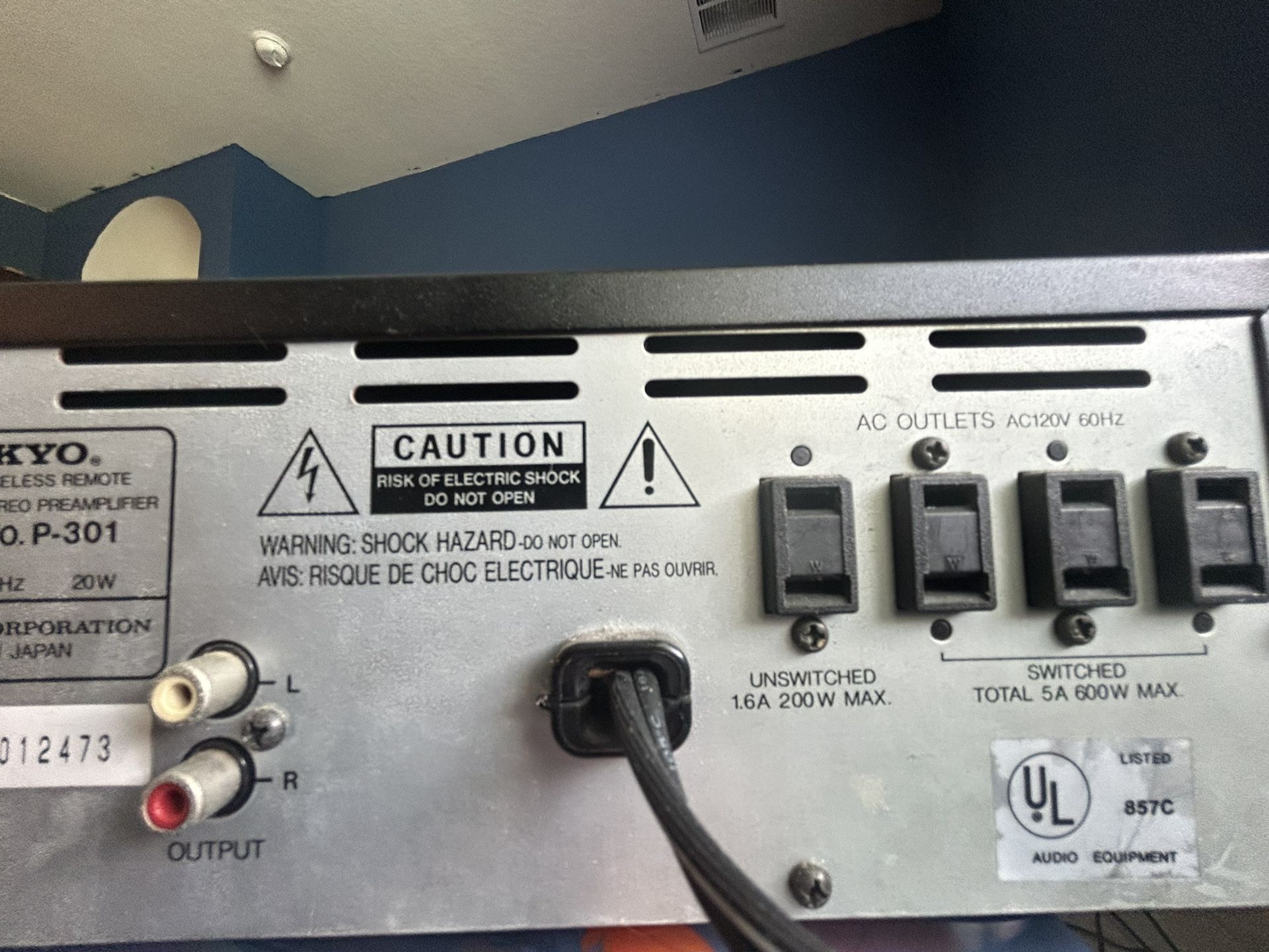 Onkyo P-301 Stereo Preamplifier 