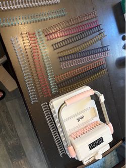 We R memory Keepers Cinch Binding Machine and Wires