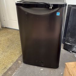 Small Refrigerator 