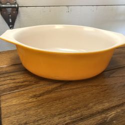 Vintage Yellow Pyrex Dish