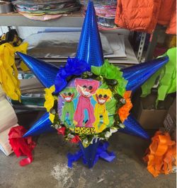 Huggy wiggly bola star pinata