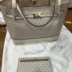 Michael kors Purse With Wallet 