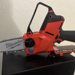 Milwaukee Chainsaw 