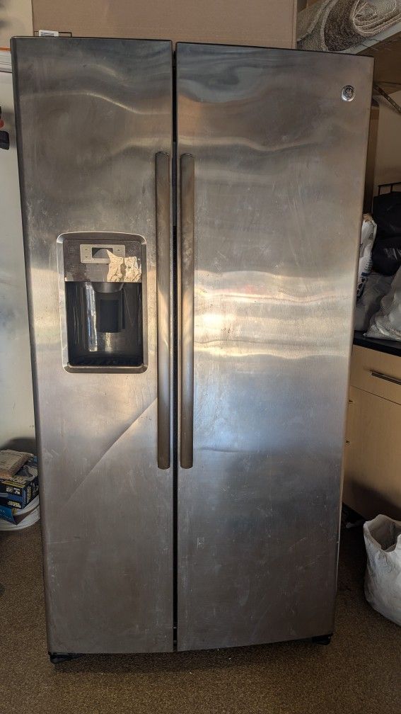 GE Side-by-side Refrigerator
