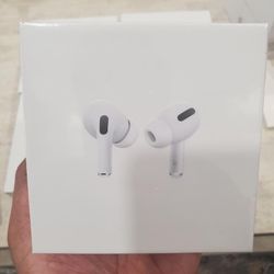 AirPods Pro With Wireless Charging Case