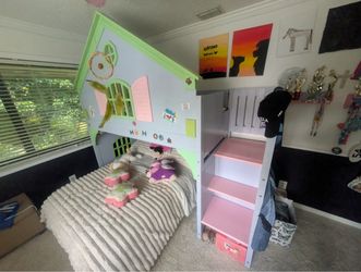 House shaped bunk bed